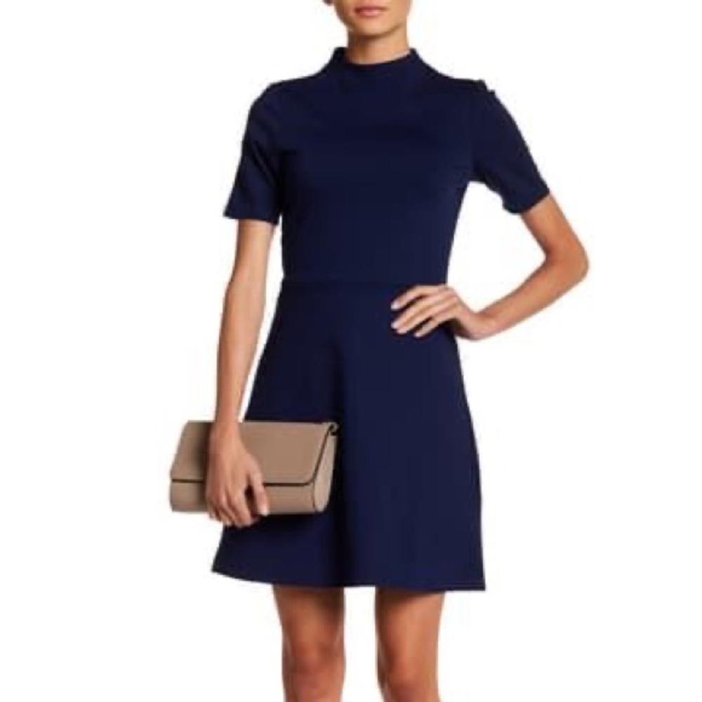 3/$30 💓 The Vanity Room Casual Dress